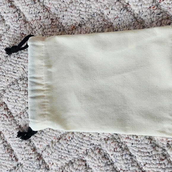 Pom Pom London Black Clutch Wristlet - Picture 10 of 14